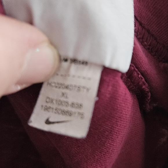Vintage Nike Burgandy Men's T-shirt Size XL - Picture 4 of 6